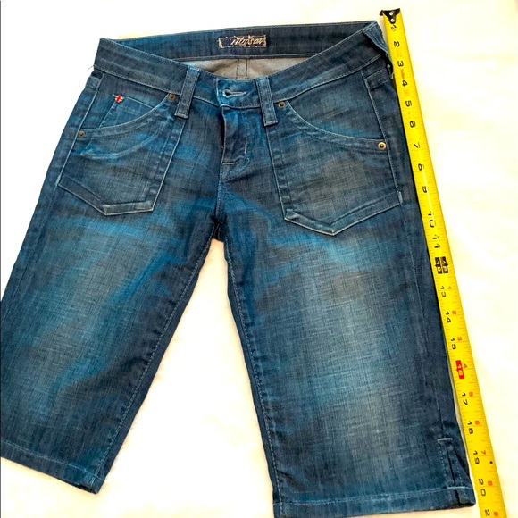 Hudson Los Angeles Bermuda Shorts. - Picture 7 of 8